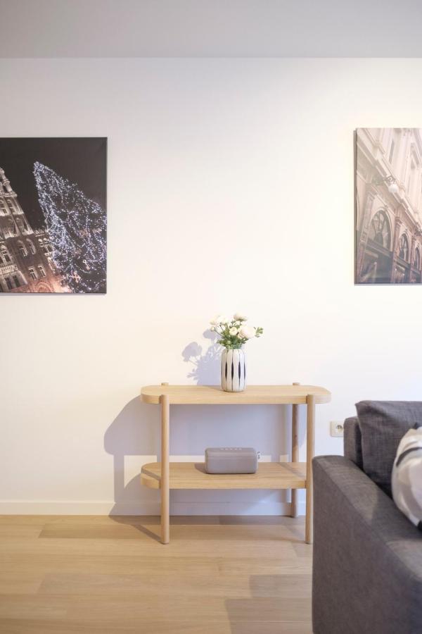 Functional Housings 2 Steps From Grand Place Brussel Bagian luar foto